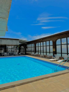Reformado completíssimo com piscina e praia